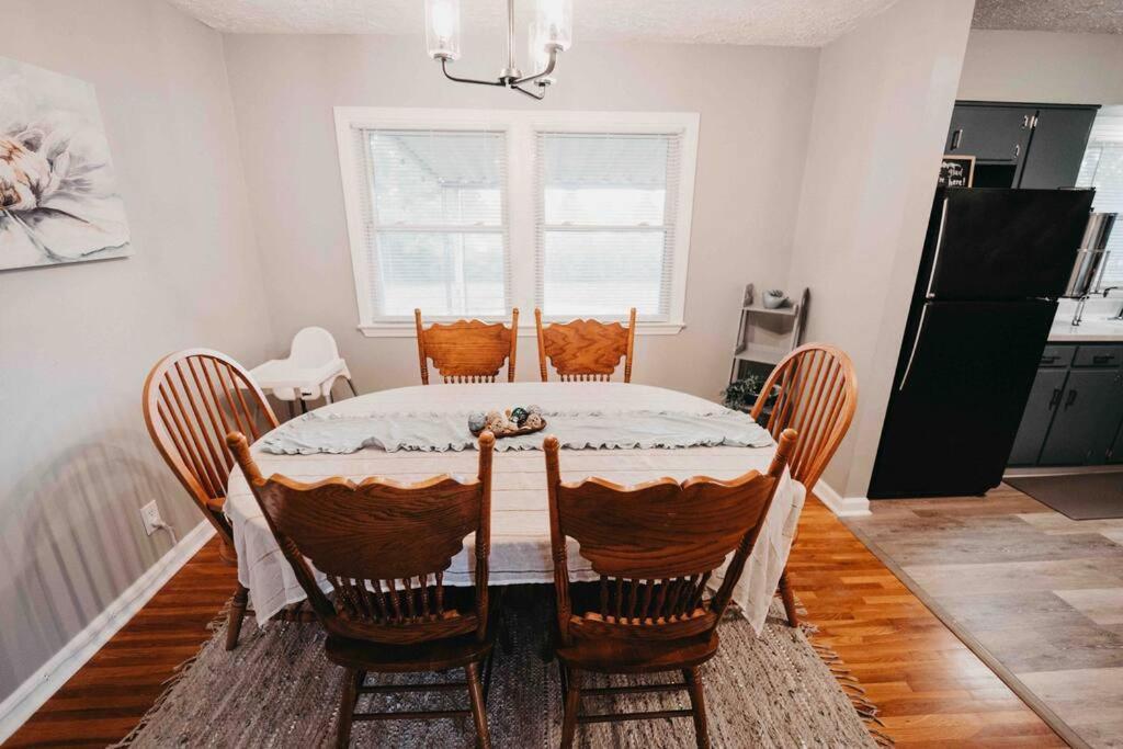 Hot Tub, Pool Table, Sleeps 10 Villa Lexington Exterior foto